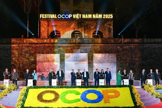 Festival OCOP Việt Nam 2025: Khi những sản vật làng quê thắp sáng Hoàng thành Thăng Long