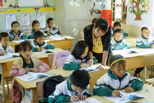Ưu tiên dạy tiếng Lào, ngôn ngữ quốc gia của Campuchia tại các xã biên giới