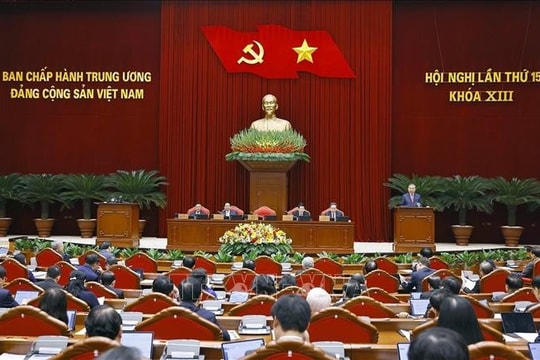 13th Party Central Committee convenes 15th meeting