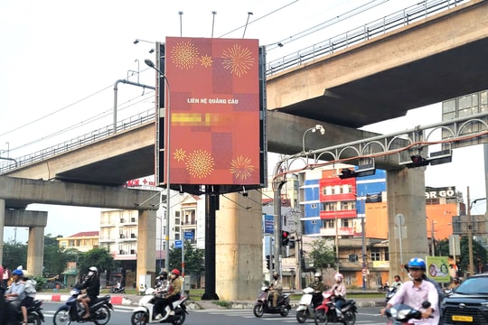TP. Hồ Chí Minh: Yêu cầu tổng rà soát, kiểm tra các trụ, bảng, màn hình điện tử quảng cáo