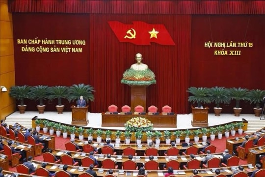 Announcement on 15th plenum of 13th Party Central Committee