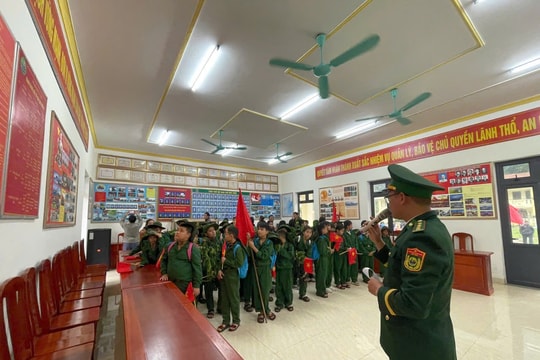 Giáo dục truyền thống, bồi đắp lòng yêu nước cho học sinh vùng biên từ những trải nghiệm thực tiễn