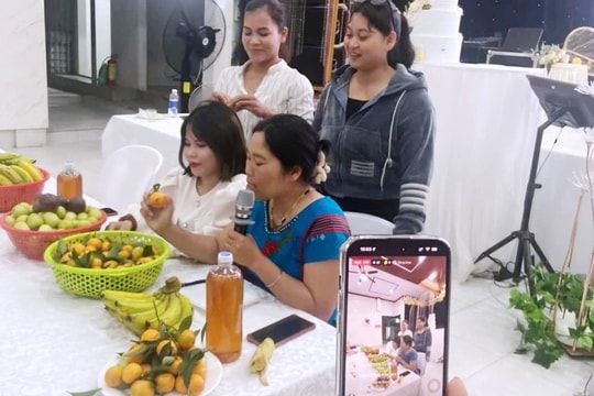 Giảm nghèo thông tin, tạo động lực phát triển