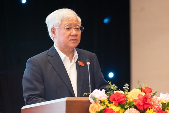 Xây dựng tập thể Văn phòng Quốc hội nhân ái, đoàn kết, trách nhiệm, làm việc tận hiến