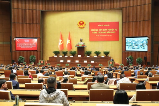 Bế mạc Hội nghị tập huấn nghiệp vụ công tác Đảng năm 2025 của Đảng ủy Quốc hội