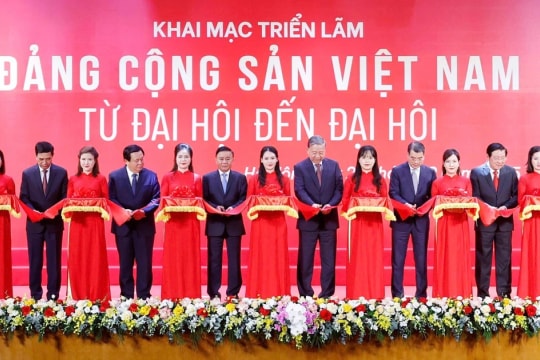 Exhibition on national Party congresses opens in Hanoi