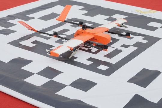 Bệnh viện đa khoa Đức Giang tiên phong thí điểm ứng dụng UAV trong vận chuyển y tế tại Hà Nội