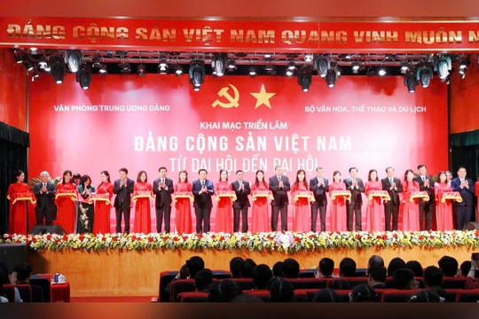 Tổng Bí thư Tô Lâm dự khai mạc triển lãm “Đảng Cộng sản Việt Nam - Từ Đại hội đến Đại hội”
