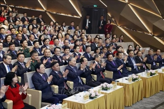 Party chief calls for stronger patriotism, resolve to follow President Ho Chi Minh’s example