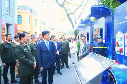 Công an Hà Nội nỗ lực giữ bình yên "trái tim Tổ quốc", xứng danh Anh hùng Lực lượng vũ trang nhân dân