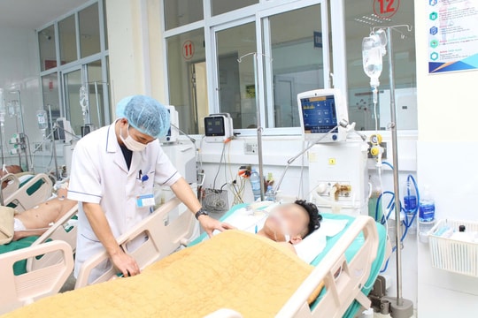 Nguy kịch vì tự ý truyền dịch sau khi uống rượu bia