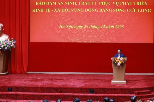 PM urges close integration of security, defence with socio-economic development in Mekong Delta