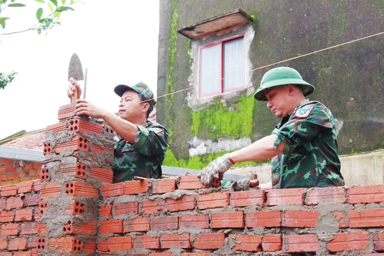 Mang xuân về vùng lũ