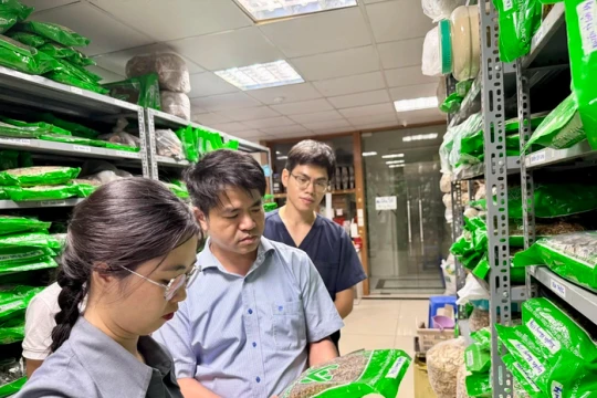 Tăng cường “tiền kiểm” và “hậu kiểm” đối với sản phẩm thực phẩm nguy cơ cao