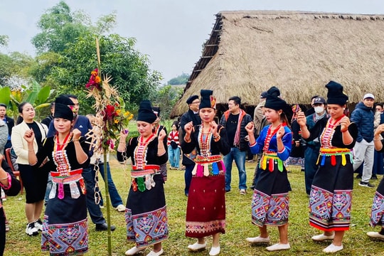 “Tết bản làng” tại Làng Văn hóa - Du lịch các dân tộc Việt Nam