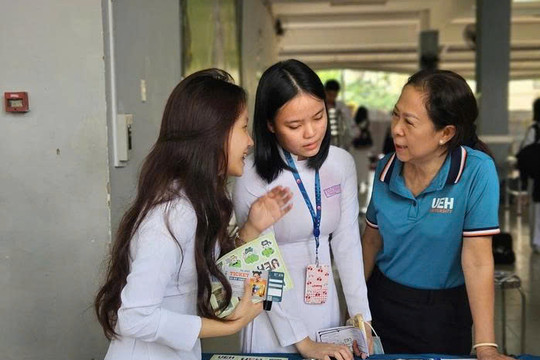 TP. Hồ Chí Minh: Hơn 1.500 học sinh tìm hiểu thông tin xét tuyển đại học năm 2026