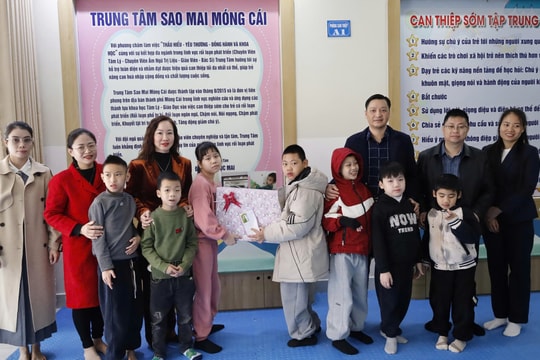 Phường Móng Cái 2 (Quảng Ninh): Thăm mô hình phụ nữ phát triển kinh tế và động viên hội viên phụ nữ khó khăn trên địa bàn