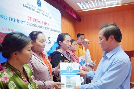 “Lấy người dân làm trung tâm phục vụ”