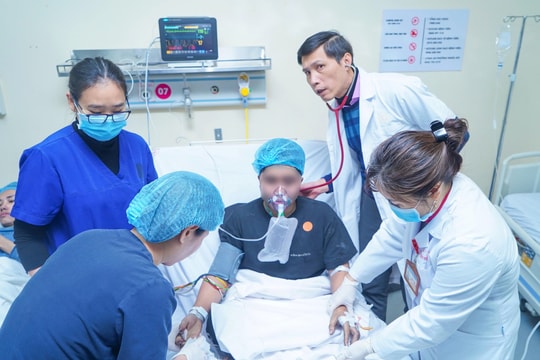 Bộ Y tế yêu cầu dồn lực cứu chữa nạn nhân vụ cháy nhà 3 tầng ở Hà Nội