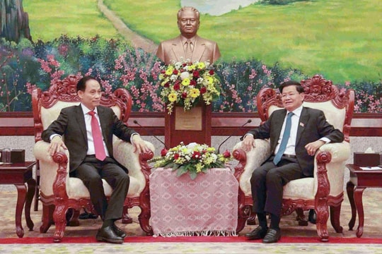 Đặc phái viên của Tổng Bí thư Tô Lâm chúc mừng Đại hội đại biểu toàn quốc lần thứ XII Đảng Nhân dân cách mạng Lào