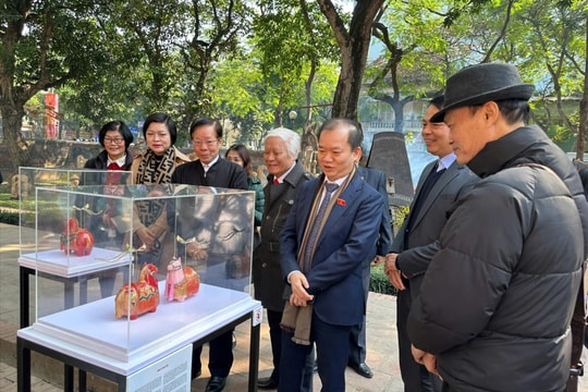 “Ngựa về phố” chào đón năm Bính Ngọ 2026