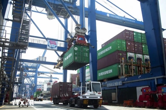 Vietnam emerges as bright economic spot in Asia: international media