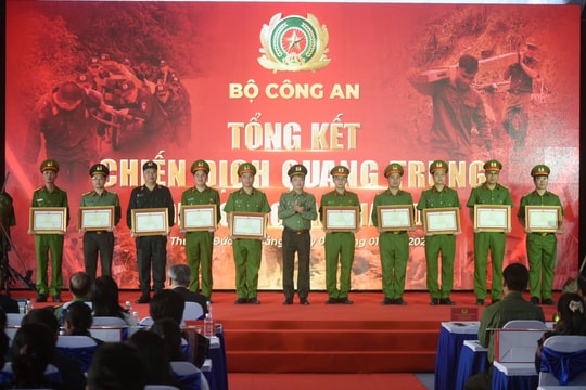 Bộ Công an tổng kết "Chiến dịch Quang Trung": Thần tốc dựng lại mái ấm cho Nhân dân vùng thiên tai