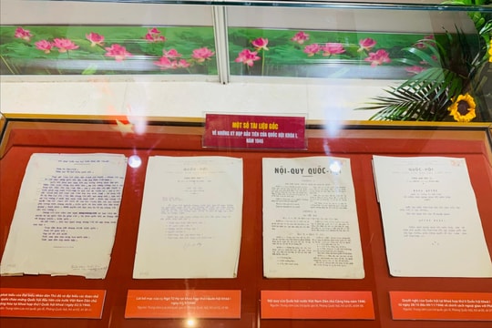 Xem lại những kỷ vật gắn với kỳ họp đầu tiên của Quốc hội Khóa I