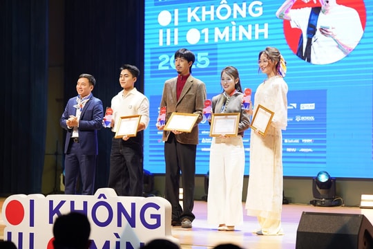 Từ “Không Một Mình” đến cam kết dài hạn vì không gian số an toàn