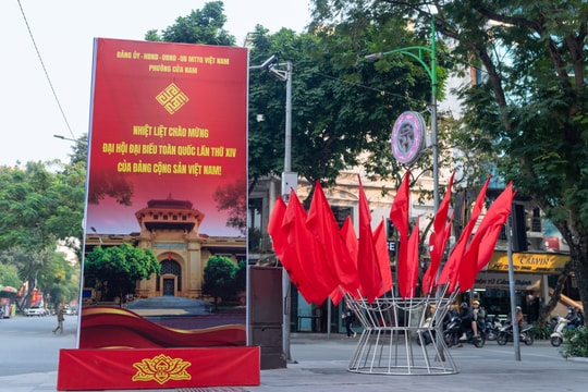 Hà Nội rực rỡ cờ hoa chào mừng Đại hội đại biểu toàn quốc lần thứ XIV của Đảng