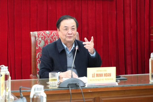 Phó Chủ tịch Quốc hội Lê Minh Hoan giám sát, kiểm tra công tác bầu cử tại xã Trấn Yên