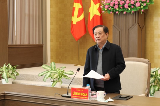 Phó Chủ tịch Quốc hội Lê Minh Hoan giám sát, kiểm tra công tác bầu cử tại tỉnh Lào Cai