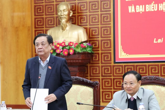 NA Vice Chairman Le Minh Hoan inspects preparations for elections in Lai Chau