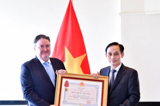 US Ambassador awarded Friendship Order
