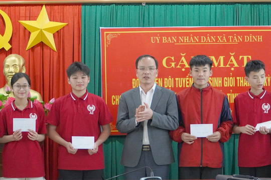 Bắc Ninh: UBND Xã Tân Dĩnh gặp mặt, động viên đội tuyển học sinh giỏi dự thi cấp tỉnh