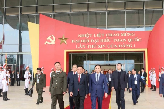 Final review of preparations for 14th National Party Congress