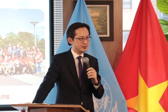Ambassador briefs global media on coming Party Congress, diplomatic priorities