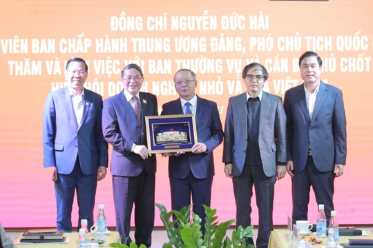 Phó Chủ tịch Quốc hội Nguyễn Đức Hải thăm, làm việc với lãnh đạo chủ chốt Hiệp hội doanh nghiệp nhỏ và vừa Việt Nam