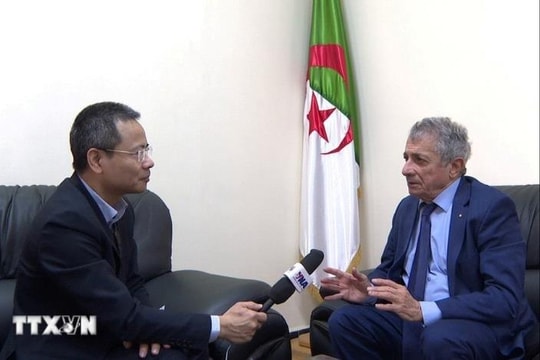 Chính khách Algeria khẳng định giá trị thời đại của đường lối Đổi mới
