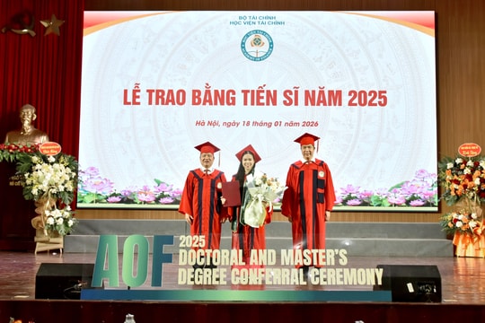 Học viện Tài chính trao bằng cho hơn 30 tân Tiến sĩ, hơn 400 tân Thạc sĩ