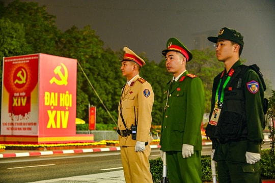 Hà Nội: Kích hoạt “làn sóng xanh” điều tiết giao thông, bảo vệ an toàn tuyệt đối Đại hội XIV