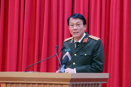Lực lượng Công an nhân dân gương mẫu, đi đầu thực hiện Nghị quyết Đại hội XIV của Đảng, phấn đấu tạo ra những dấu ấn mới vì Đảng, vì dân