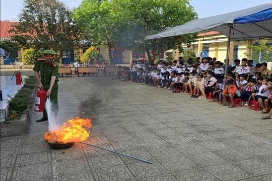 Lâm Đồng: Đẩy mạnh tuyên truyền pháp luật trong trường học, xây dựng môi trường giáo dục an toàn