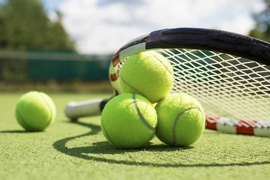 Cứu sống bệnh nhân ngừng tim khi chơi tennis