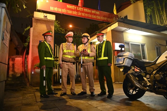 Hà Nội: Tuần tra khép kín, giữ vững an ninh trật tự trong thời gian diễn ra Đại hội XIV