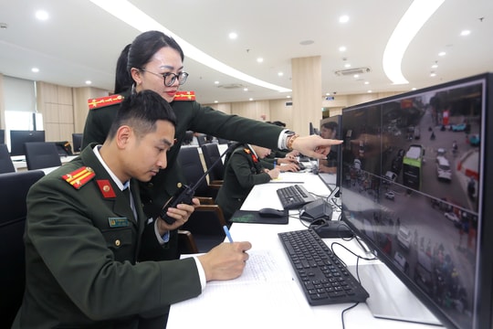 Trung tâm thông tin chỉ huy CATP Hà Nội – Tuyến đầu kết nối, điều hành bảo vệ tuyệt đối an ninh, an toàn Đại hội XIV của Đảng