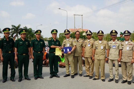 Vietnam receives over 160 citizens repatriated from Cambodia