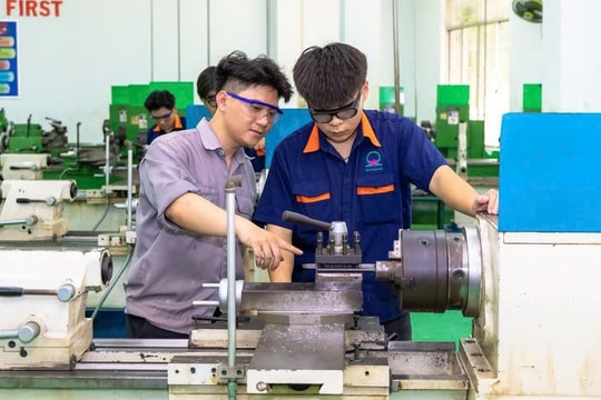 TP. Hồ Chí Minh: Hình thành nền tảng AI dạy học trực tuyến