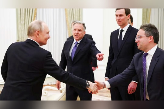 Tổng thống Nga gặp đặc phái viên Mỹ ngay sau thông báo của Ukraine về đàm phán 3 bên