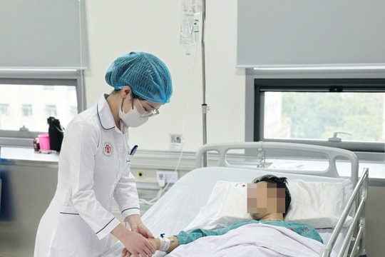 Bỏ qua vết chuột cắn, thiếu niên sốt cao và nhiễm trùng nặng